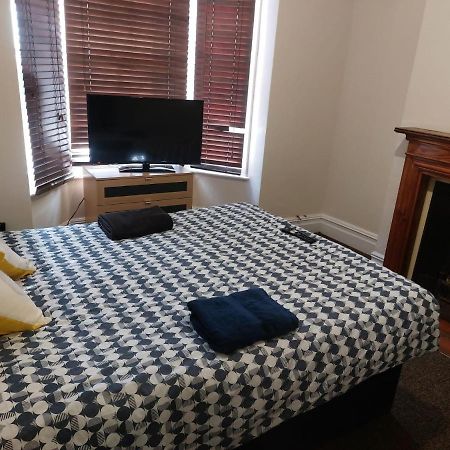 Rooms In A Victorian Comfortable 4-Bedroom House In Milton Keynes Rooms Not En-Suites Wolverton  Exterior foto